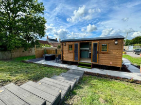 Mooffitch Riverview Hut